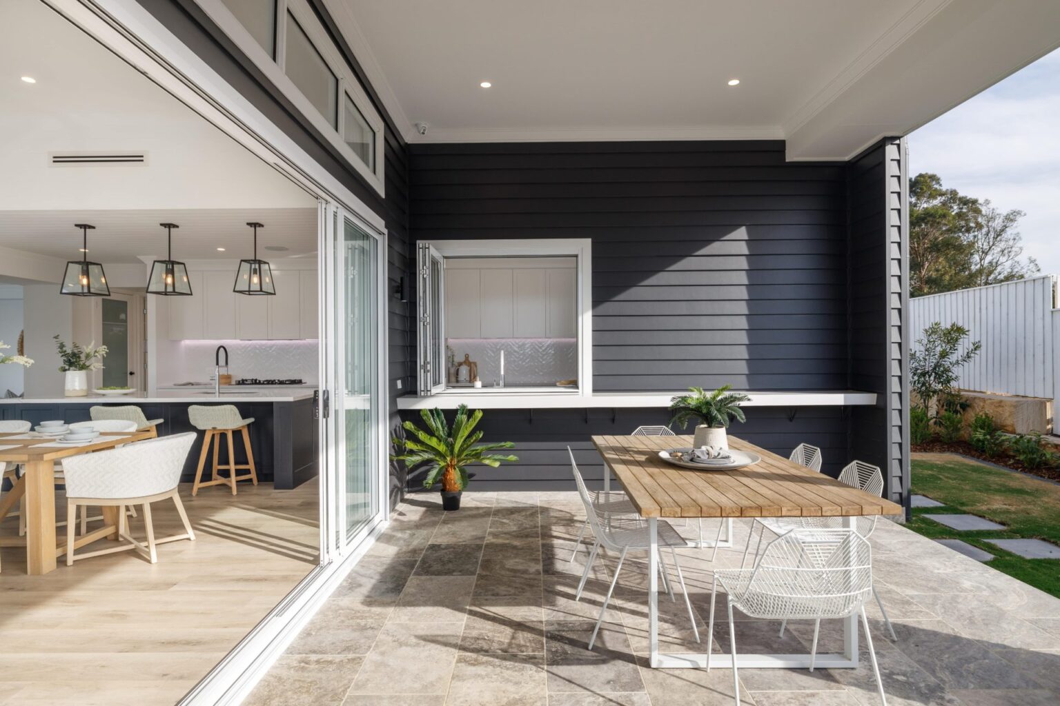 Designing An Outdoor Entertaining Area | G.J. Gardner Homes